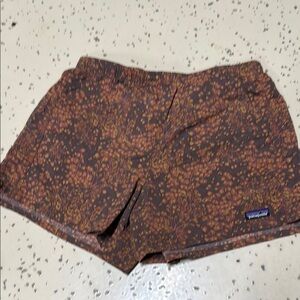 Patagonia Women's Brown and Orange Floral Athletic Shorts